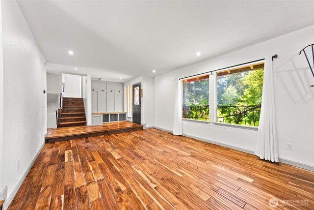 3560 NE Arrowhead Drive, Bremerton, WA 98311