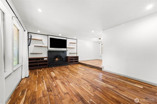 3560 NE Arrowhead Drive, Bremerton, WA 98311