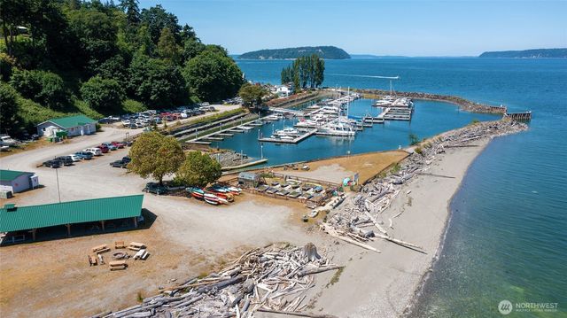 12 W Gedney Way, Hat Island, WA 98206