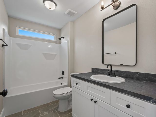 70 Chinook Trail, Crawfordville, FL 32327