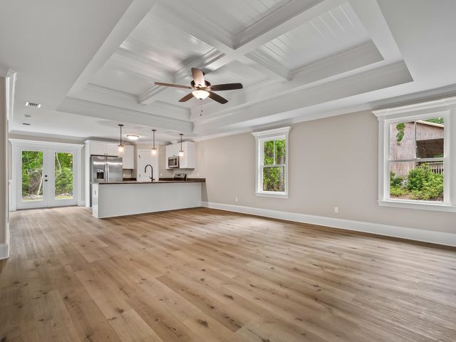 70 Chinook Trail, Crawfordville, FL 32327