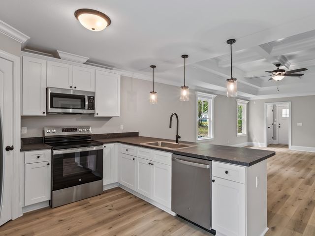 70 Chinook Trail, Crawfordville, FL 32327