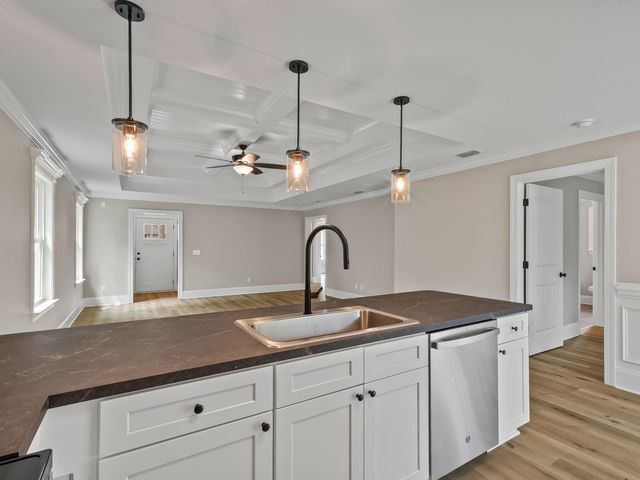 70 Chinook Trail, Crawfordville, FL 32327