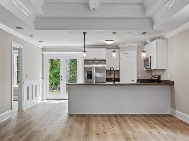 70 Chinook Trail, Crawfordville, FL 32327