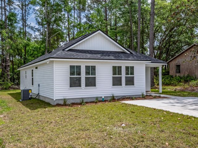 70 Chinook Trail, Crawfordville, FL 32327