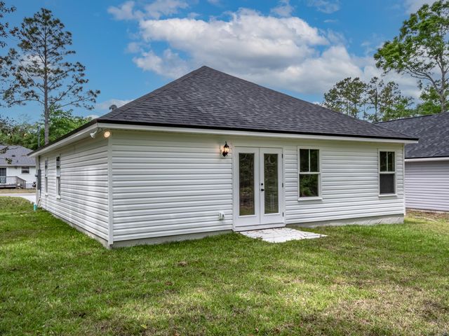 70 Chinook Trail, Crawfordville, FL 32327