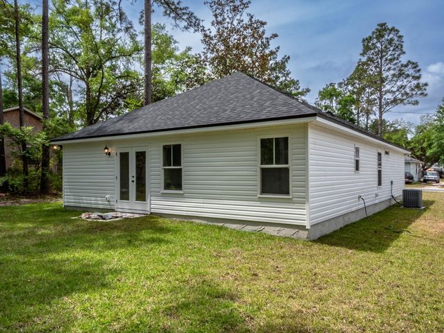 70 Chinook Trail, Crawfordville, FL 32327