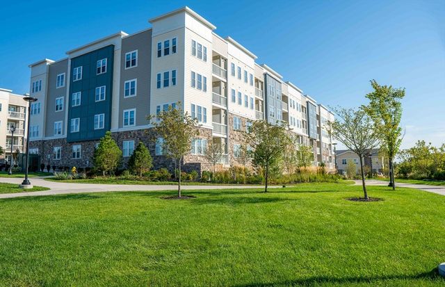 6 Stratton Drive 303, Woburn, MA 01801