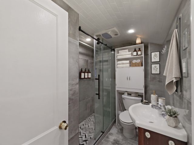23 N Bowditch, Braintree, MA 02184