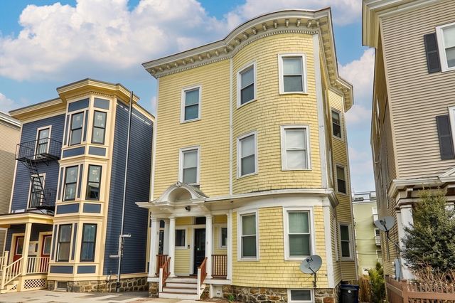 9 Bellflower C, Boston, MA 02125