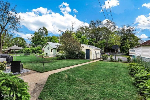 1328 Glenwood Boulevard, Schenectady, NY 12308