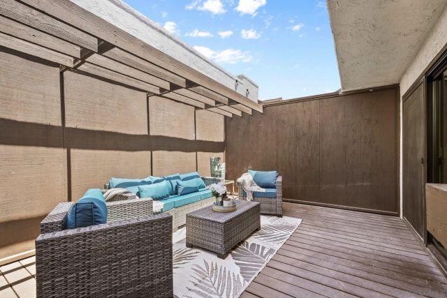 3823 Caminito Litoral 208, San Diego, CA 92107