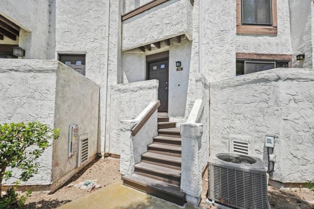 3823 Caminito Litoral 208, San Diego, CA 92107