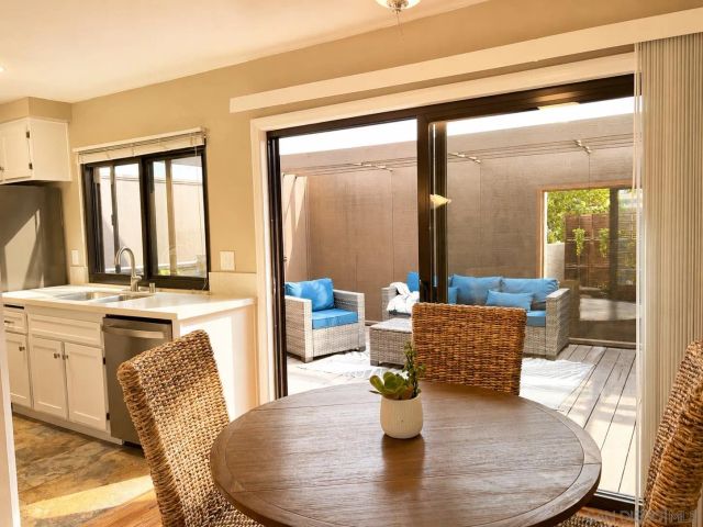 3823 Caminito Litoral 208, San Diego, CA 92107