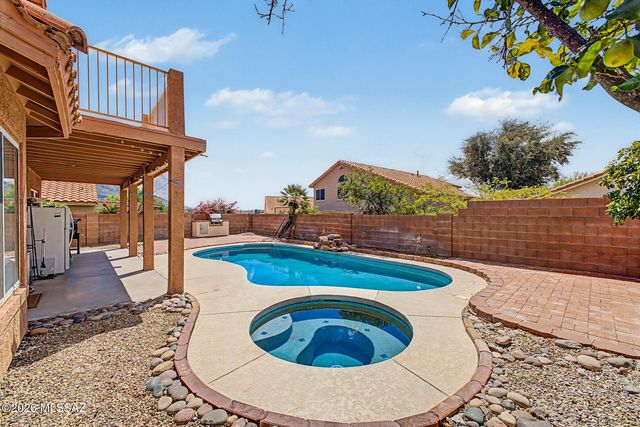 10527 N Camino Rosas Nuevas, Oro Valley, AZ 85737