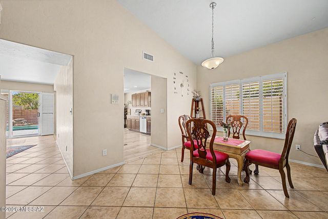 10527 N Camino Rosas Nuevas, Oro Valley, AZ 85737