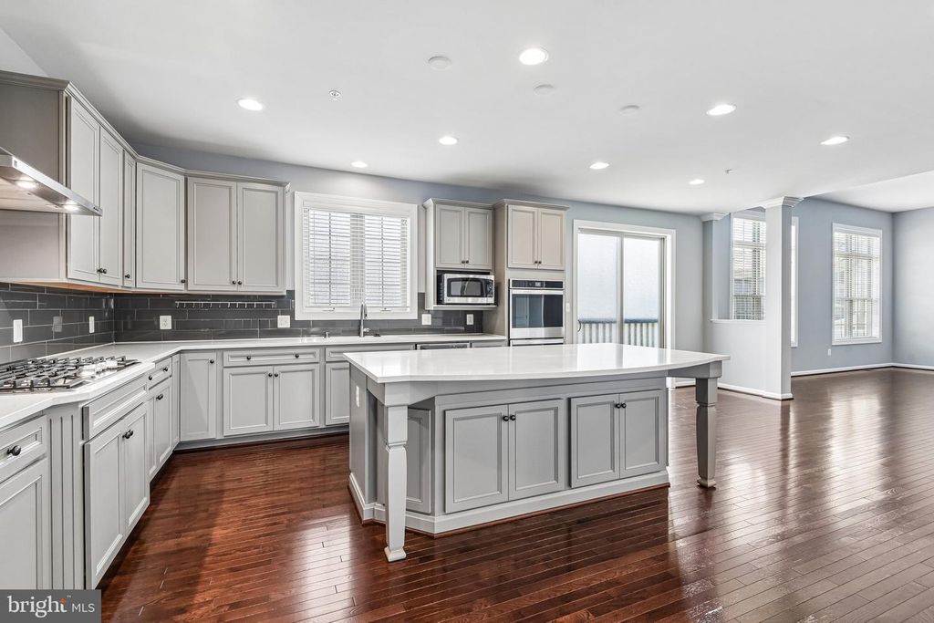 Image 17 of property listing at 4521 ARBORETUM DR, Monrovia, MD 21770