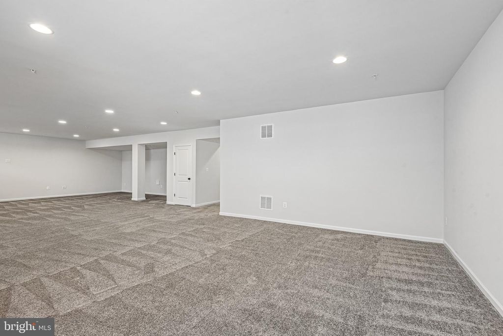 Image 63 of property listing at 4521 ARBORETUM DR, Monrovia, MD 21770
