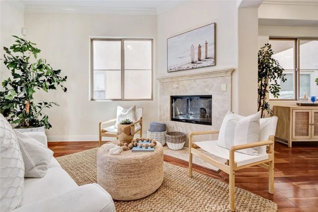 1733 Aviation, Redondo Beach, CA 90278