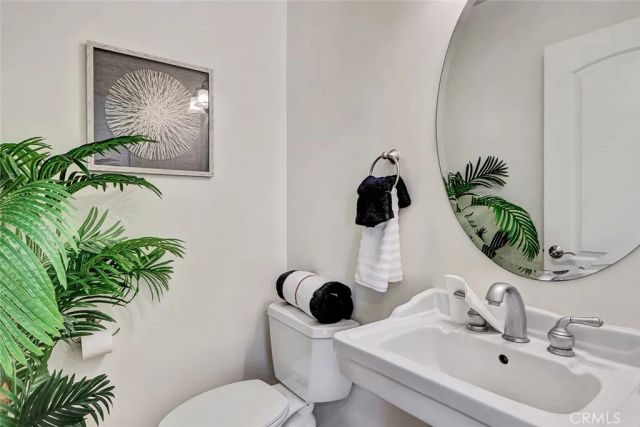 1733 Aviation, Redondo Beach, CA 90278