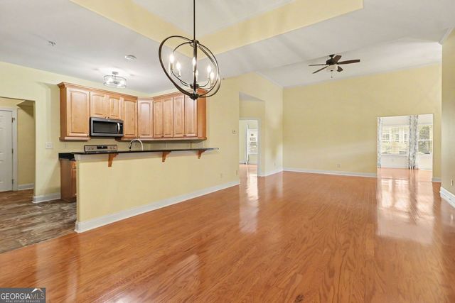303 Commonwealth Circle, Newnan, GA 30263