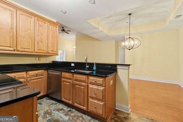 303 Commonwealth Circle, Newnan, GA 30263