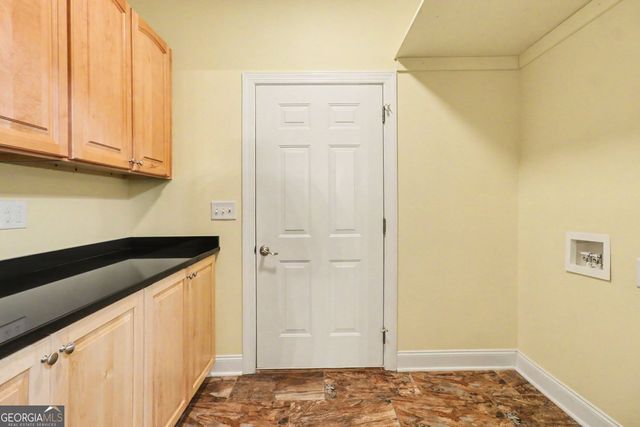 303 Commonwealth Circle, Newnan, GA 30263