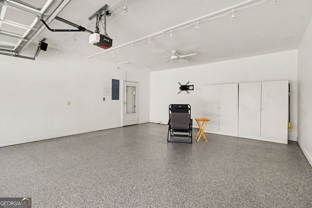 303 Commonwealth Circle, Newnan, GA 30263