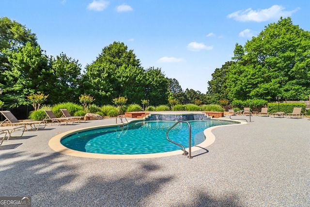 303 Commonwealth Circle, Newnan, GA 30263