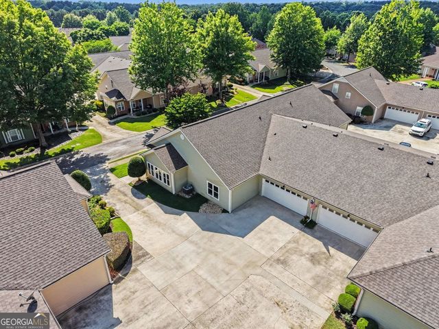 303 Commonwealth Circle, Newnan, GA 30263