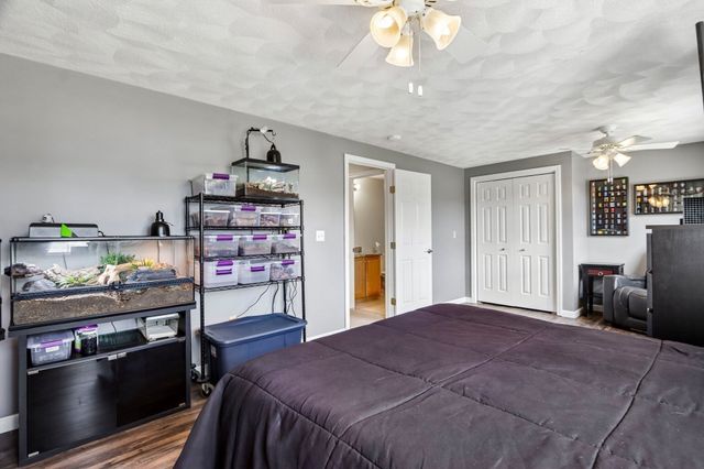 28 Hampden Ave, Burlington, MA 01803