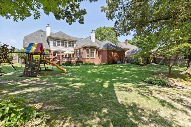 2912 CARNTON DR, Germantown, TN 38138