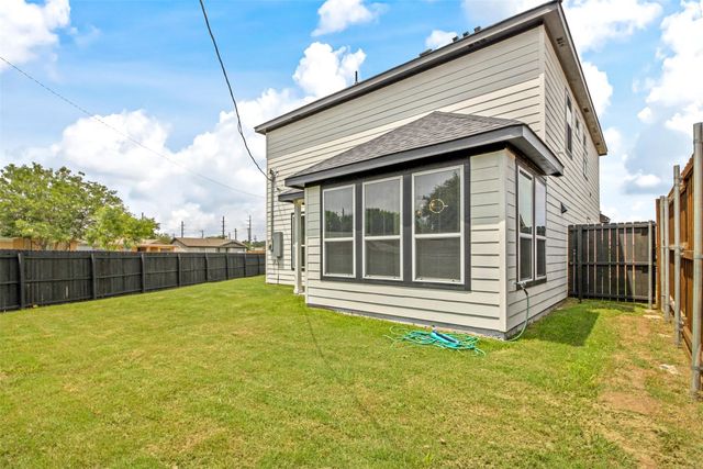 610 Parker Circle, Garland, TX 75040