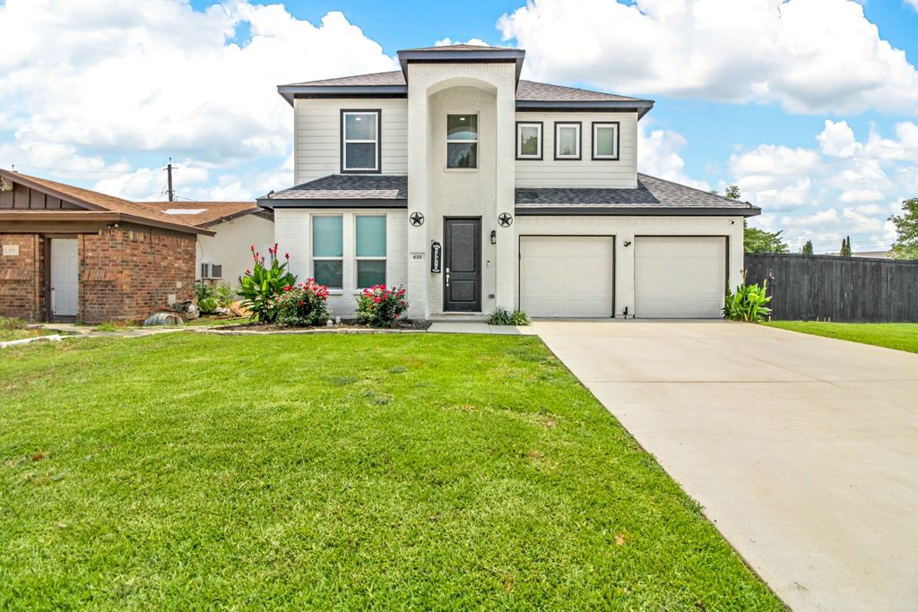 610 Parker Circle, Garland, TX 75040