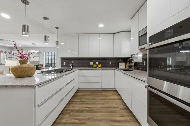 304 Meadowlark Drive, Richardson, TX 75080