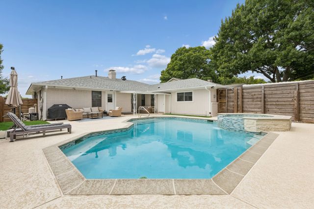 304 Meadowlark Drive, Richardson, TX 75080