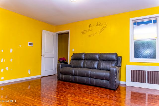 160 Shaker Road, Albany, NY 12211