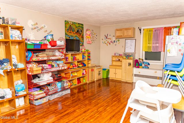 160 Shaker Road, Albany, NY 12211