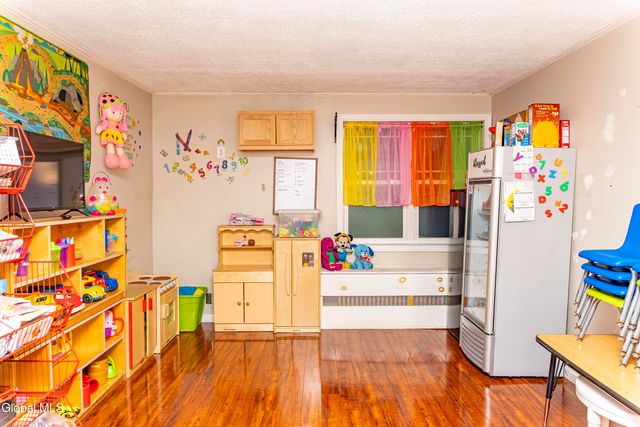 160 Shaker Road, Albany, NY 12211