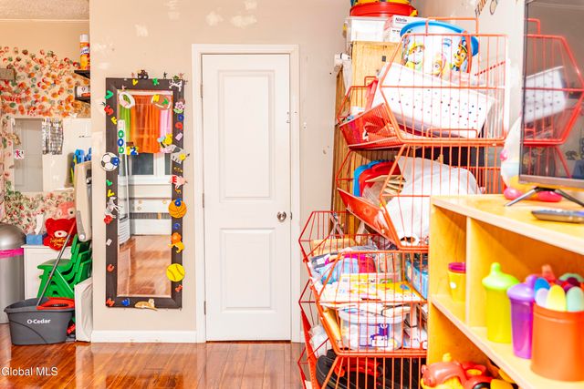 160 Shaker Road, Albany, NY 12211