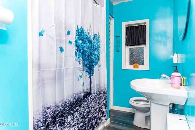 160 Shaker Road, Albany, NY 12211