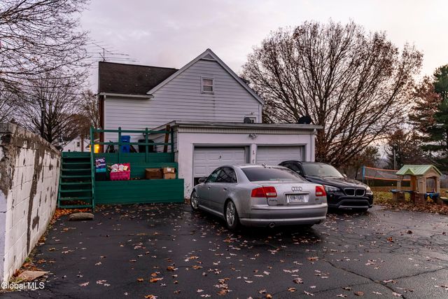 160 Shaker Road, Albany, NY 12211