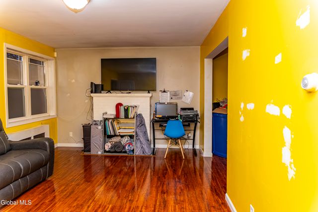 160 Shaker Road, Albany, NY 12211