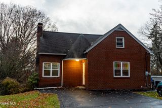 160 Shaker Road, Albany, NY 12211
