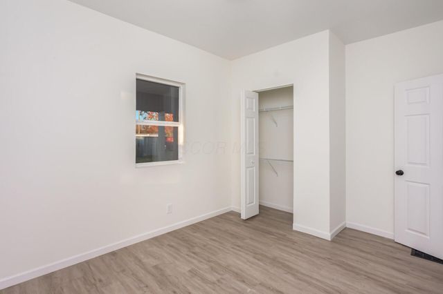 1827 Aberdeen, Columbus, OH 43211