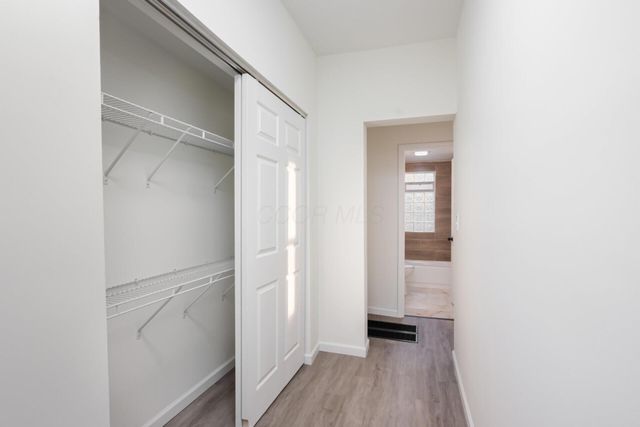 1827 Aberdeen, Columbus, OH 43211