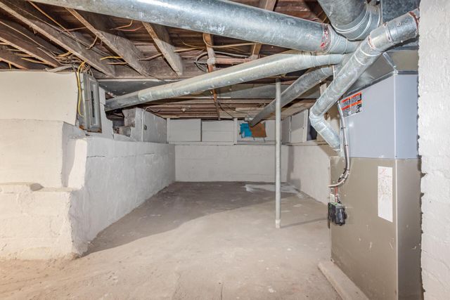 1827 Aberdeen, Columbus, OH 43211