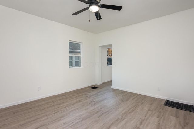 1827 Aberdeen, Columbus, OH 43211