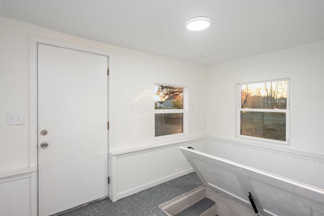 1827 Aberdeen, Columbus, OH 43211