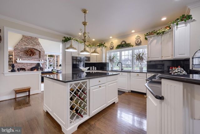 78 OAKHILL DR, Lititz, PA 17543